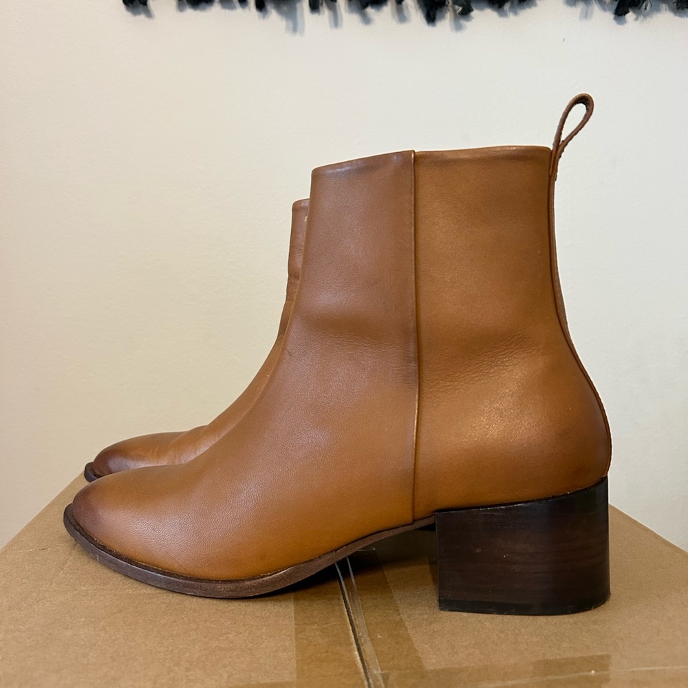 Women’s leather boots